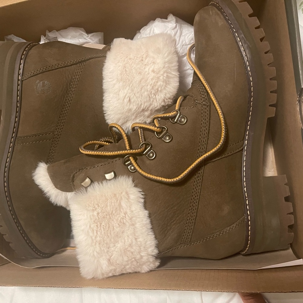 Timberland women’s snow boots